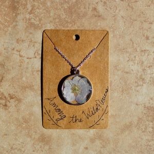 PERIWINKLE LARKSPUR FLOWER NECKLACE